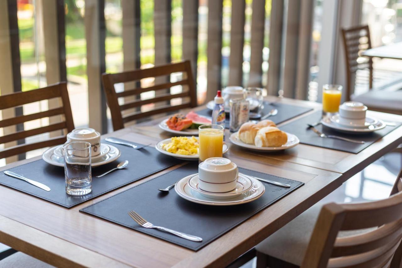 Hotel Villa Fiori Poços de Caldas Екстериор снимка