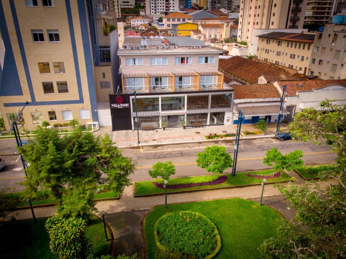 Hotel Villa Fiori Poços de Caldas Екстериор снимка